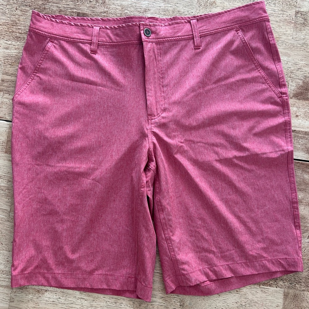 Men's Red ish heathered golf  Shorts sz 38